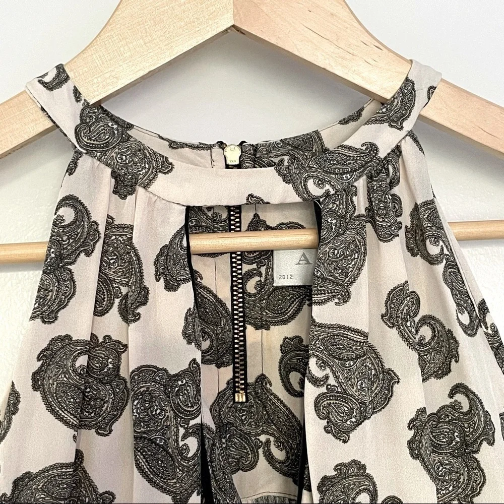 A.L.C. 100% Silk Lil White Paisley Sleeveless Top Zipper Back Size S